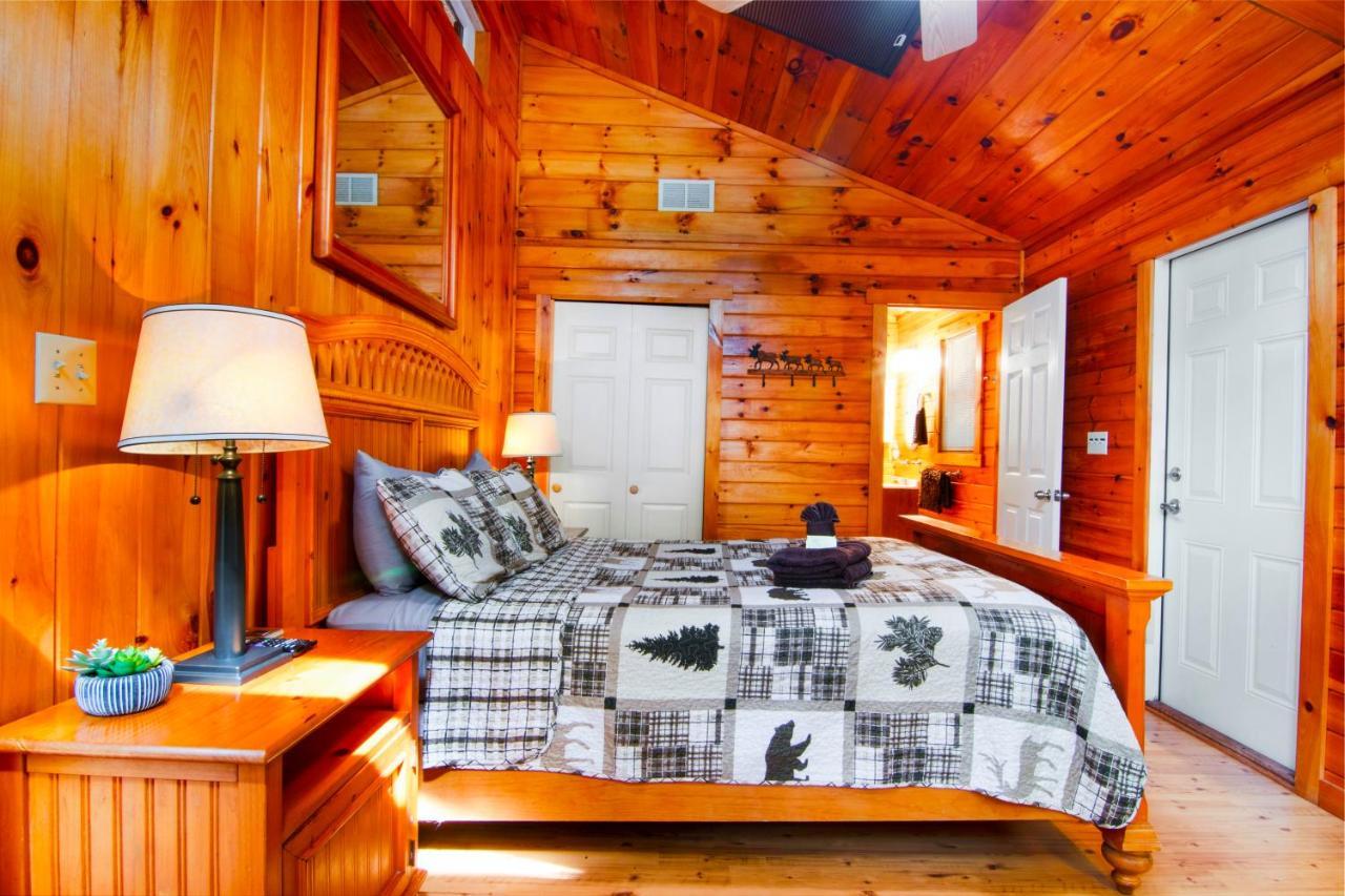 Сasa de vacaciones Cozy Retreat - Hot Tub, Fireplace & Fire Pit Blue Ridge